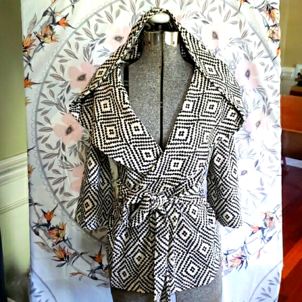 Very Cute! Wrap Jacket/Top Aztec S